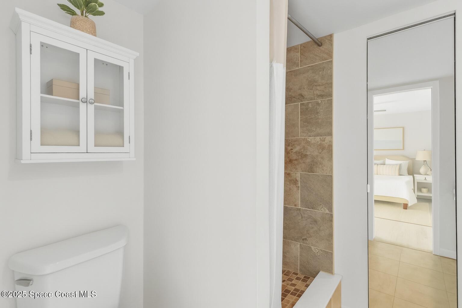 465 E Waverly Place 8b