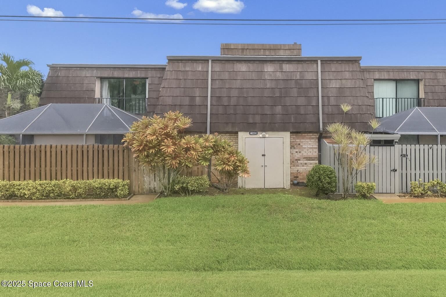 465 E Waverly Place 8b