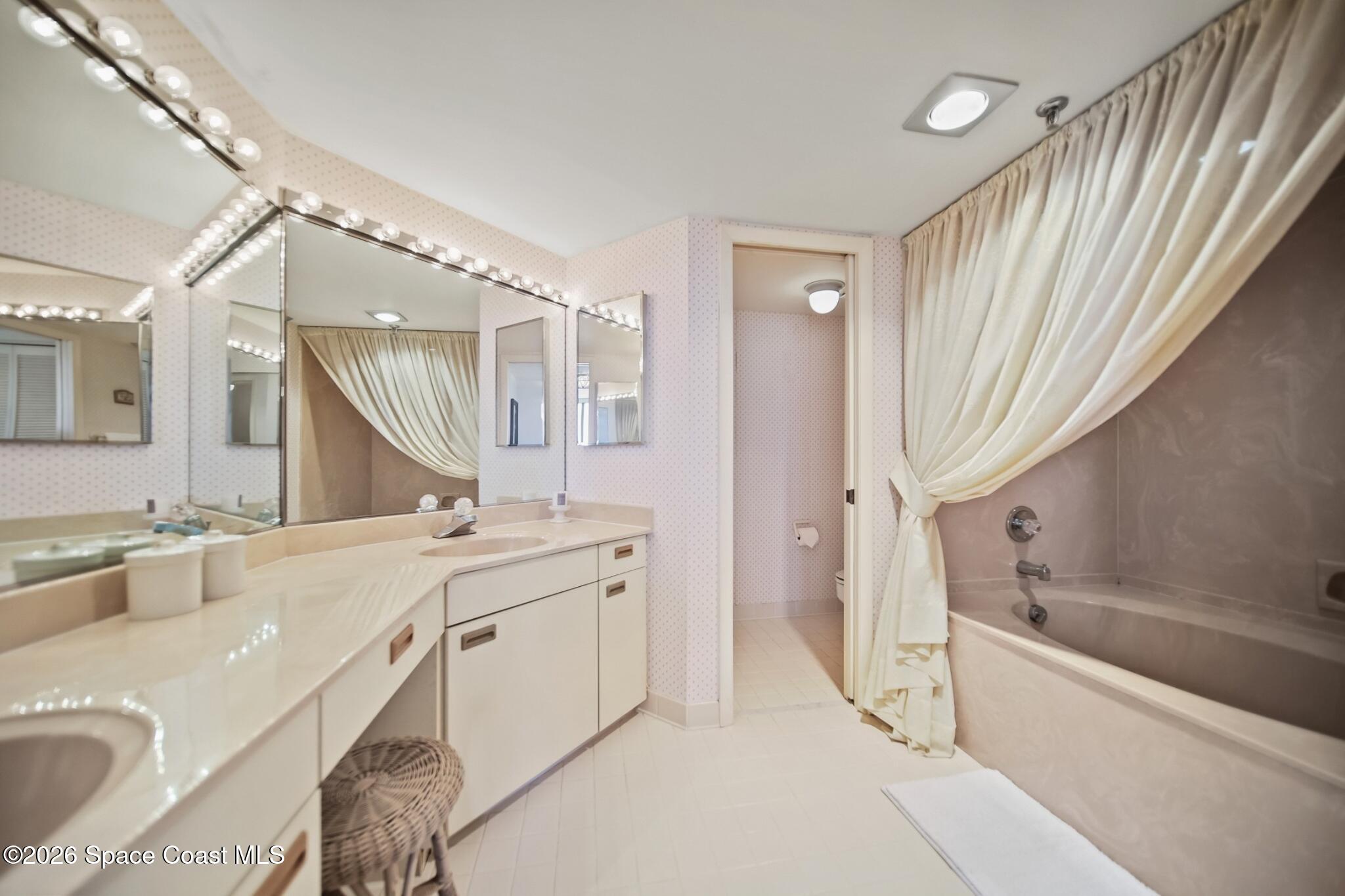 9650 S Ocean Drive 909