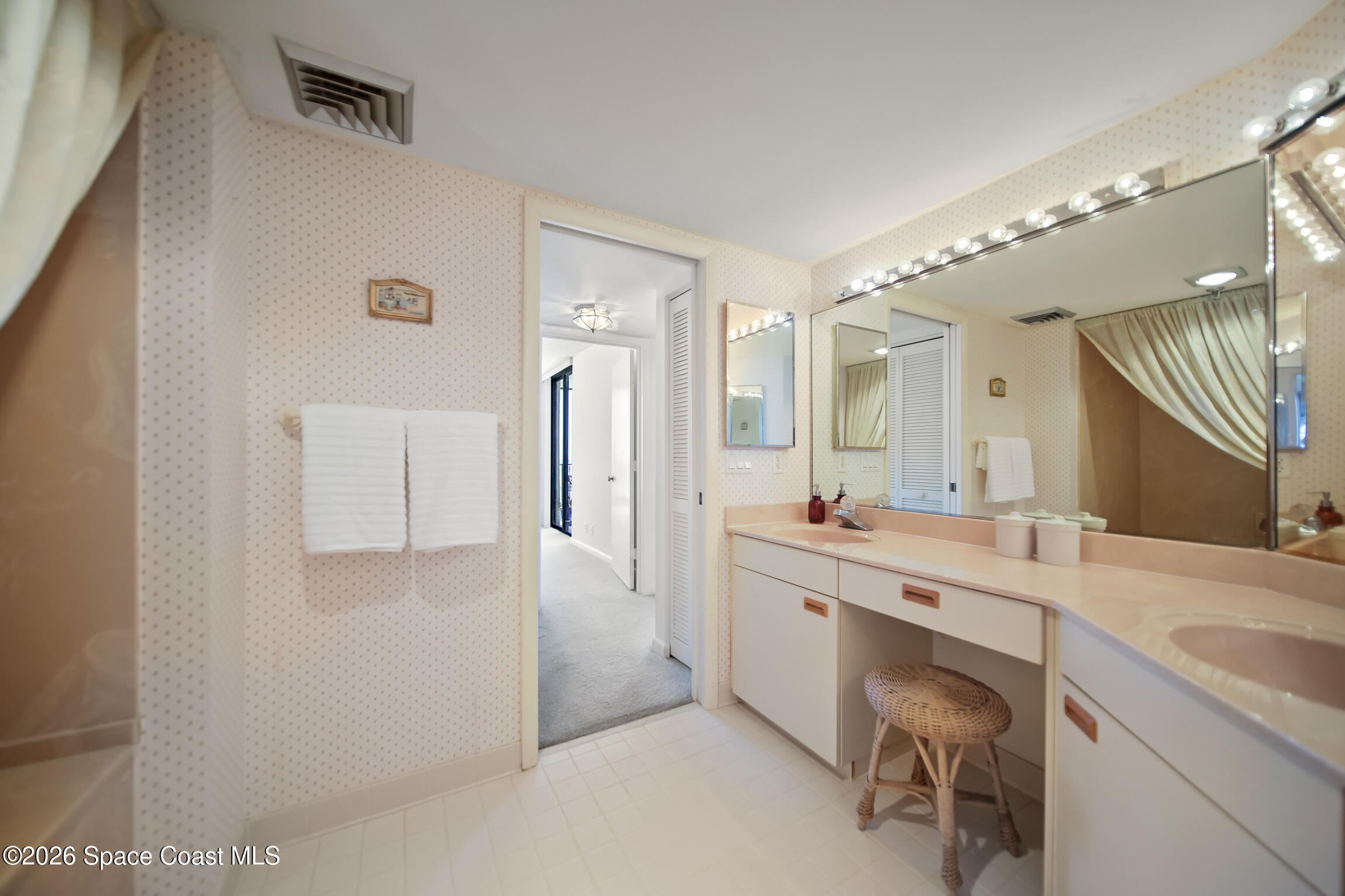 9650 S Ocean Drive 909