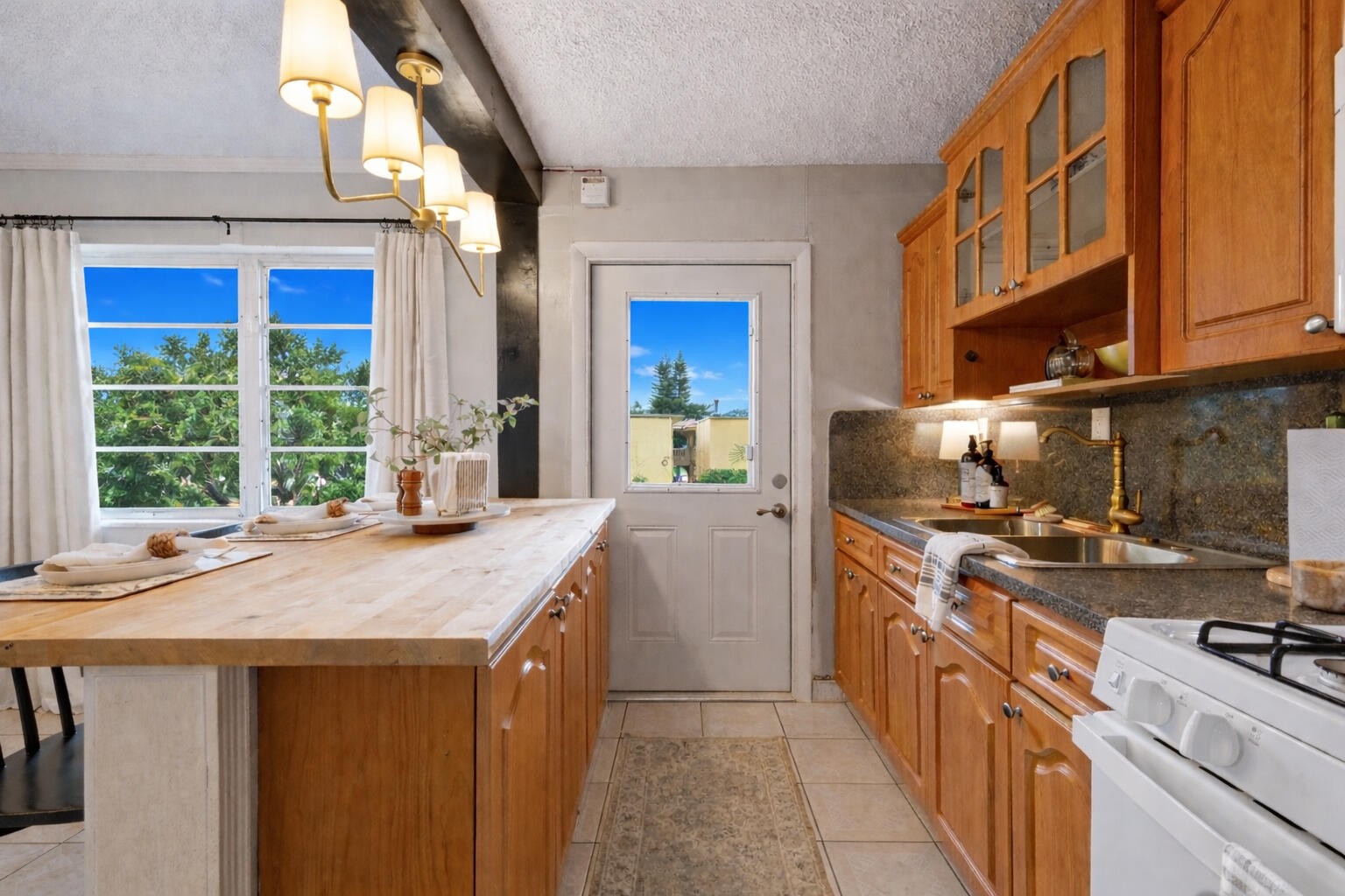 115 NE 202nd Terrace M20