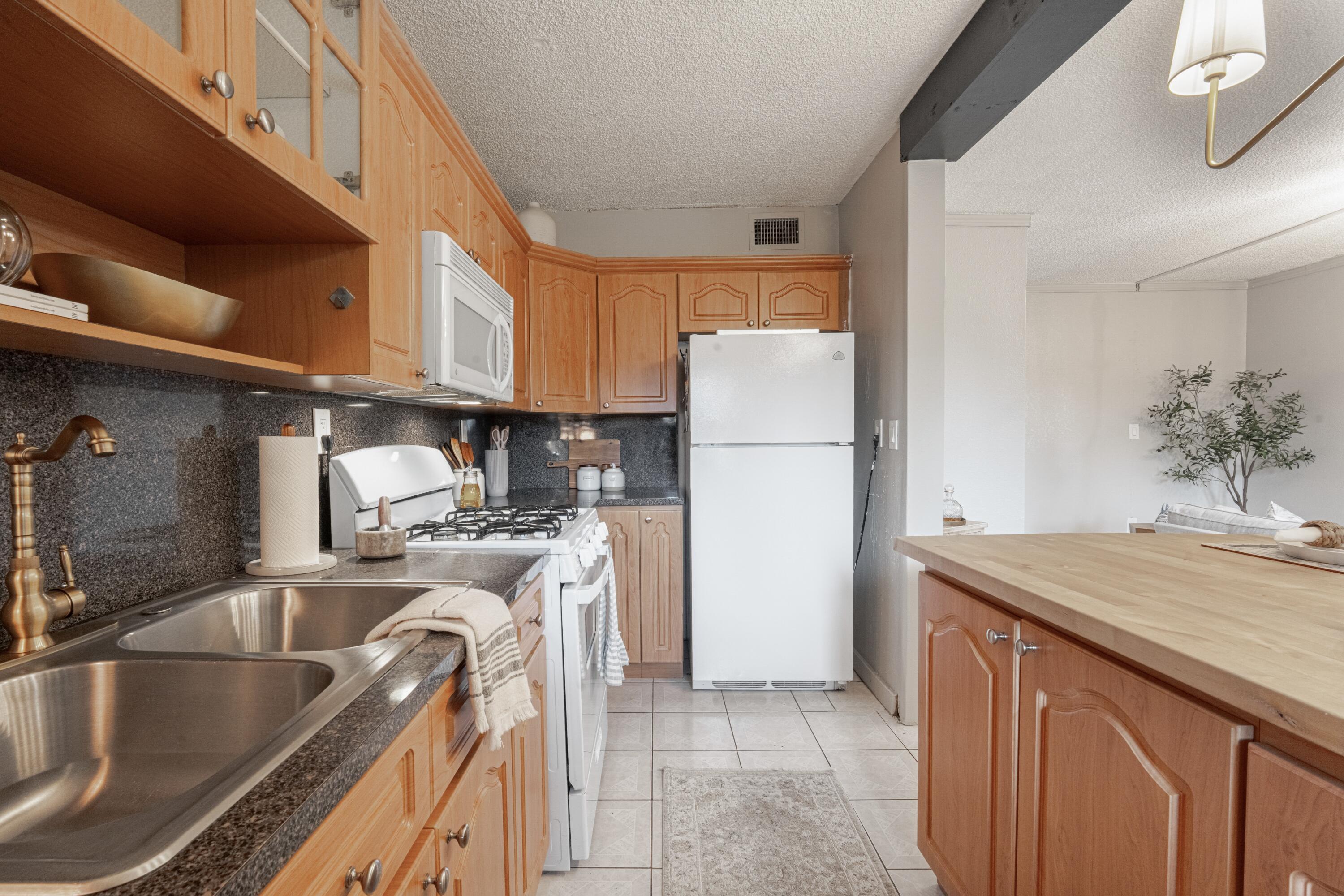 115 NE 202nd Terrace M20