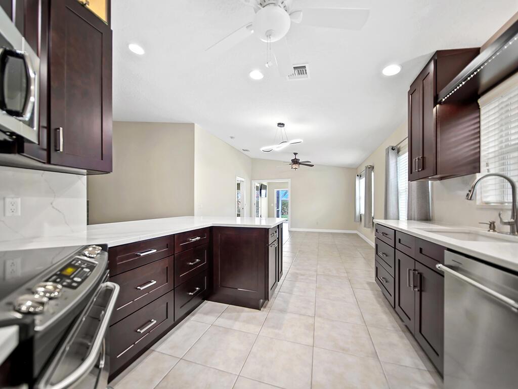 10437 SW Stratton Drive