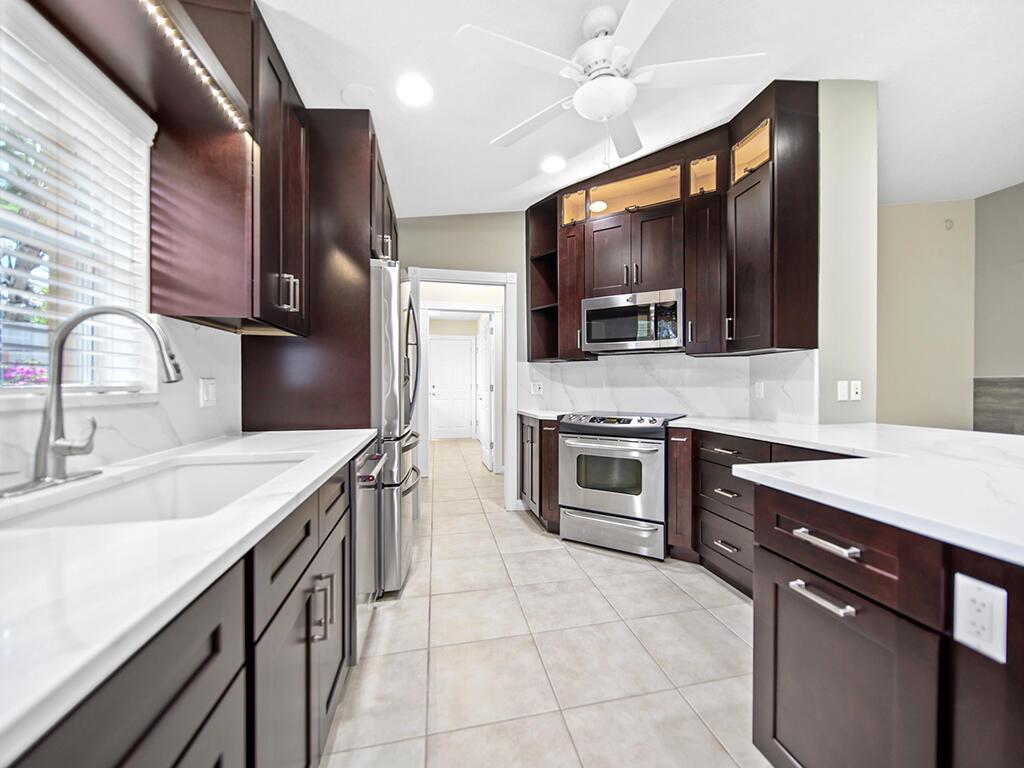 10437 SW Stratton Drive