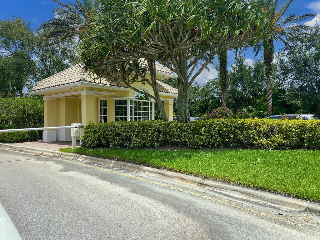 10437 SW Stratton Drive