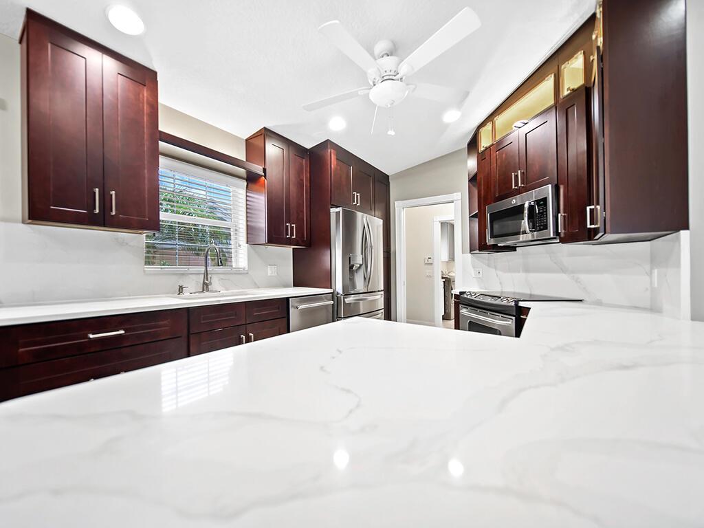 10437 SW Stratton Drive