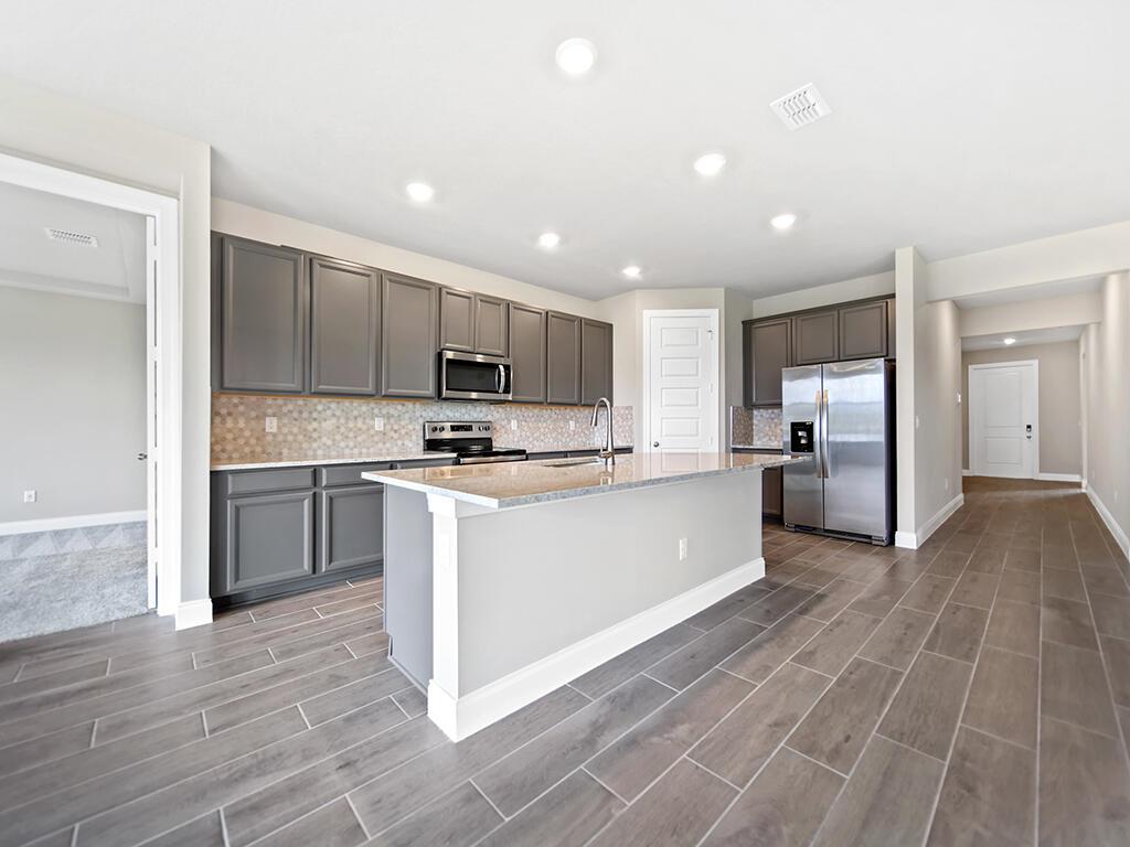 6600 NW Cloverdale Avenue