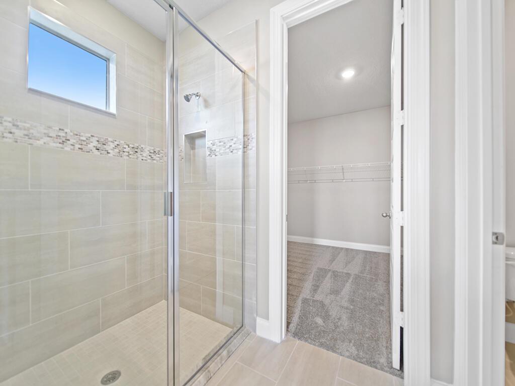 6600 NW Cloverdale Avenue