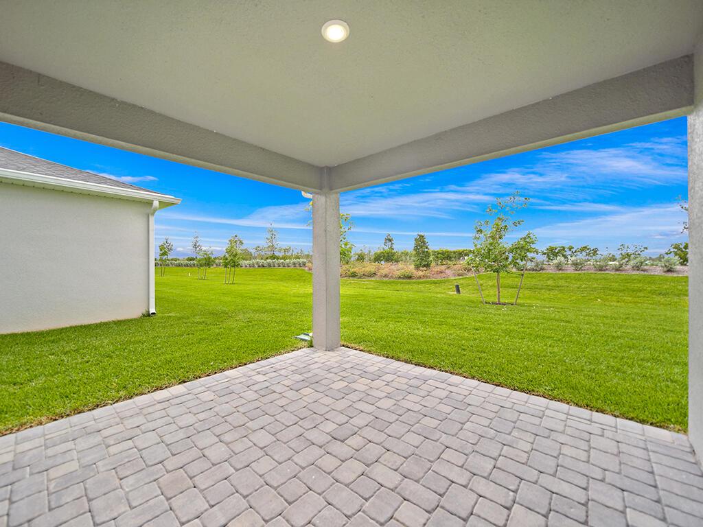 6600 NW Cloverdale Avenue