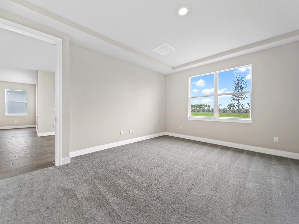 6600 NW Cloverdale Avenue