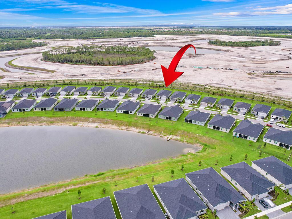 6600 NW Cloverdale Avenue