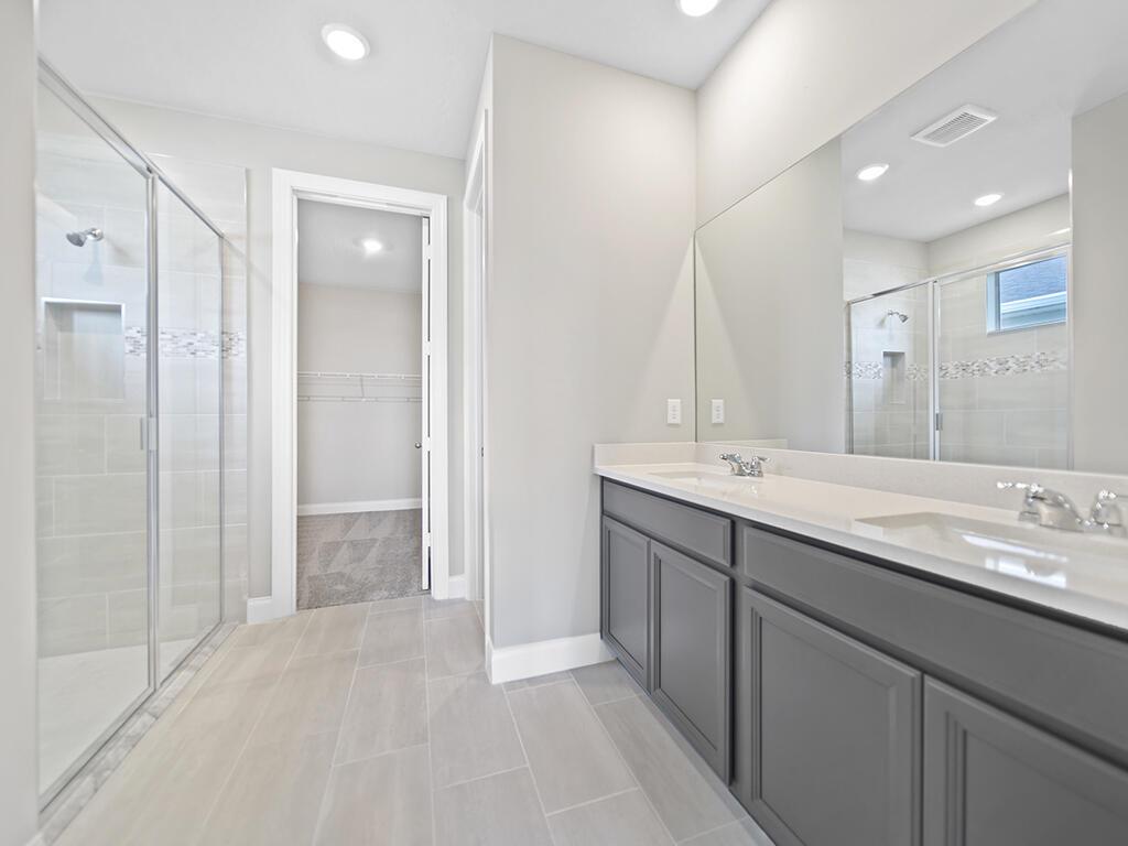 6600 NW Cloverdale Avenue