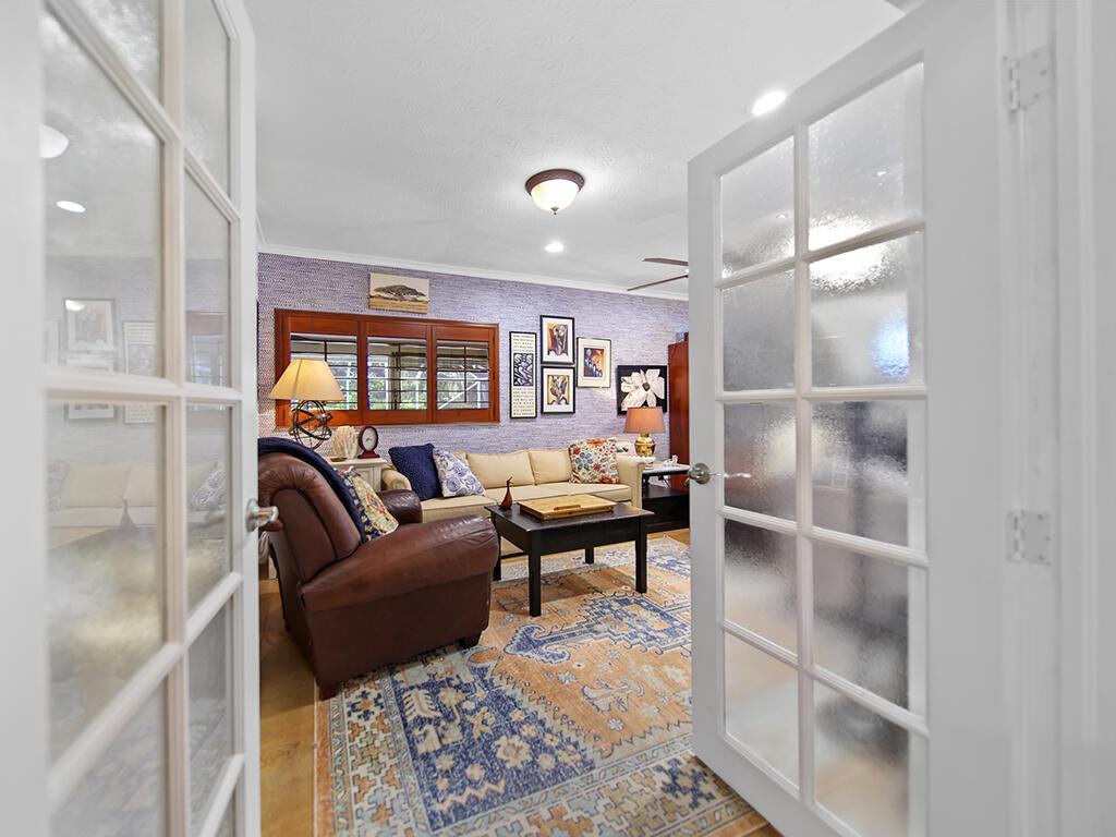 3268 SE Pinto Street