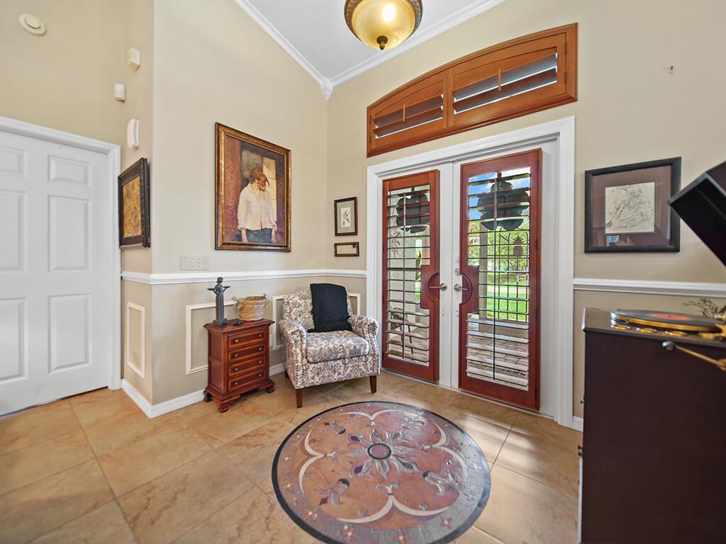 3268 SE Pinto Street