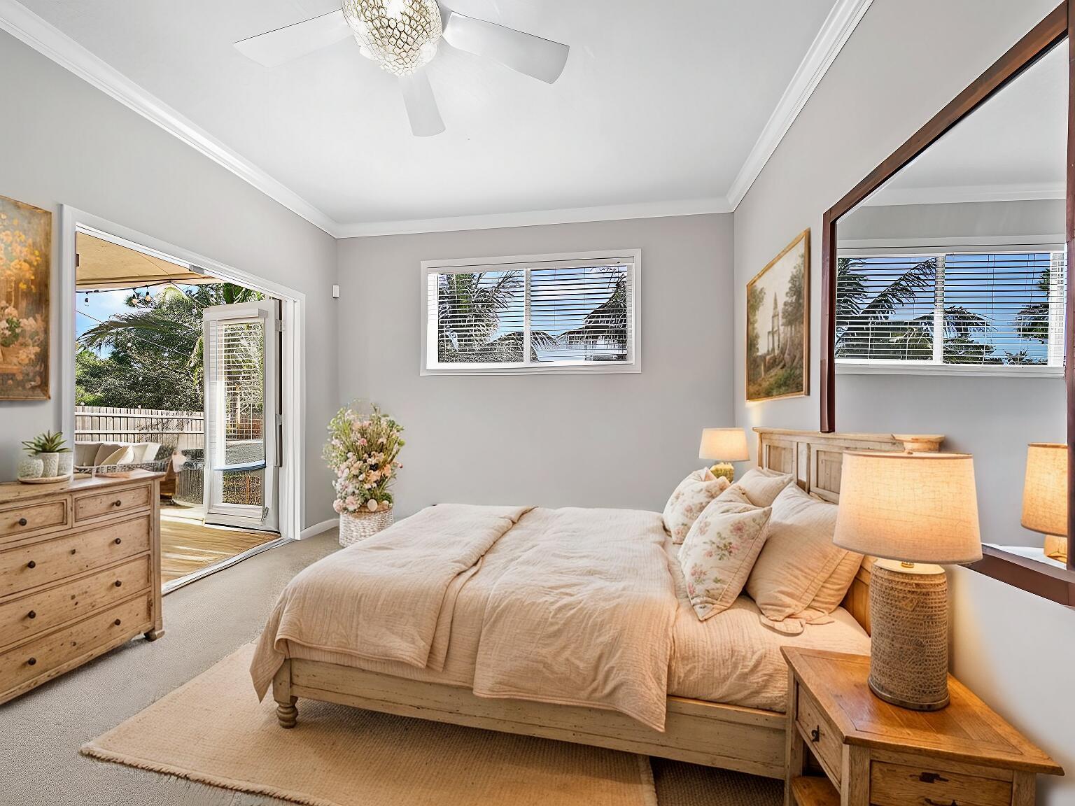 168 SW Oakridge Drive