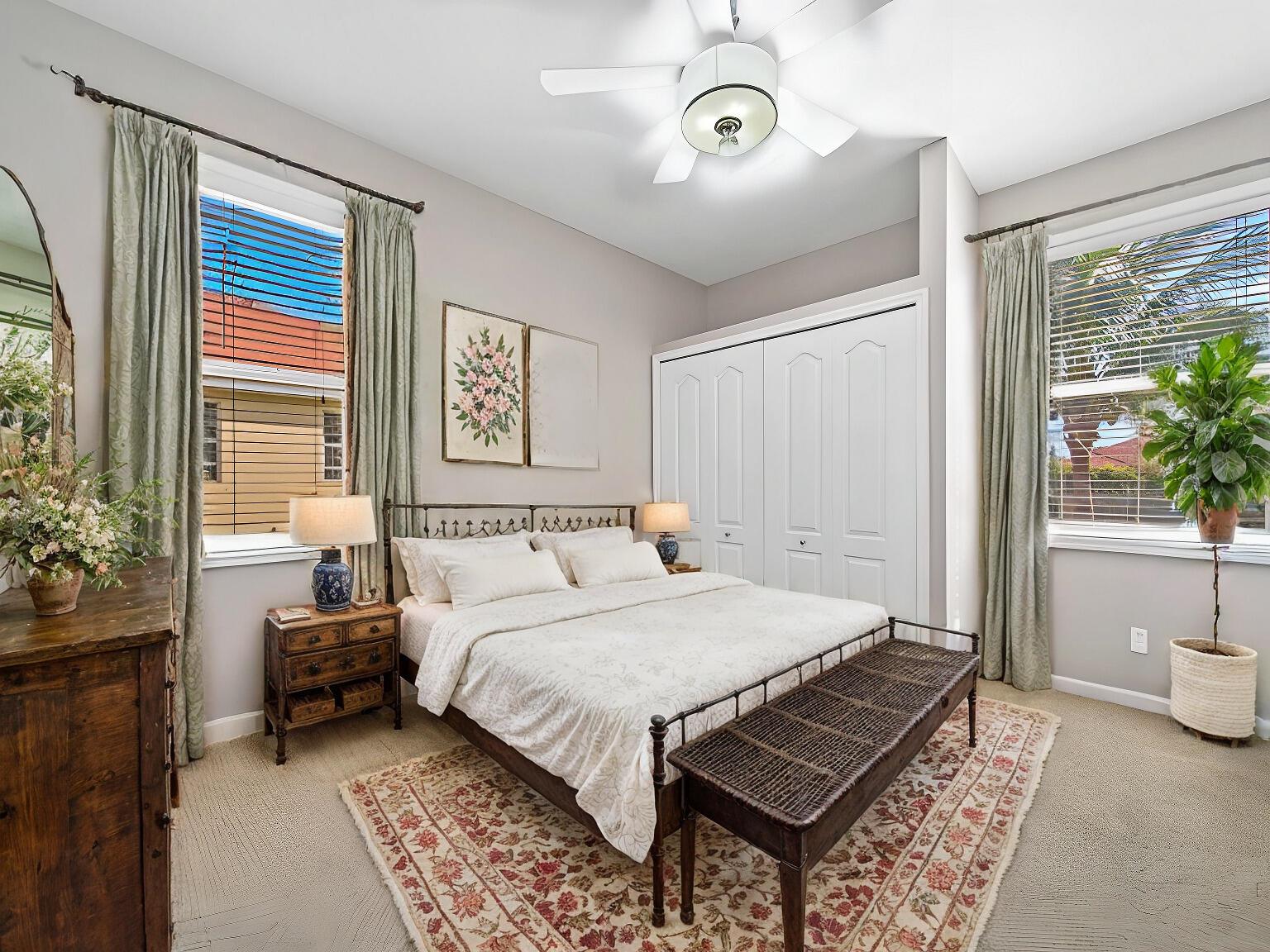 168 SW Oakridge Drive