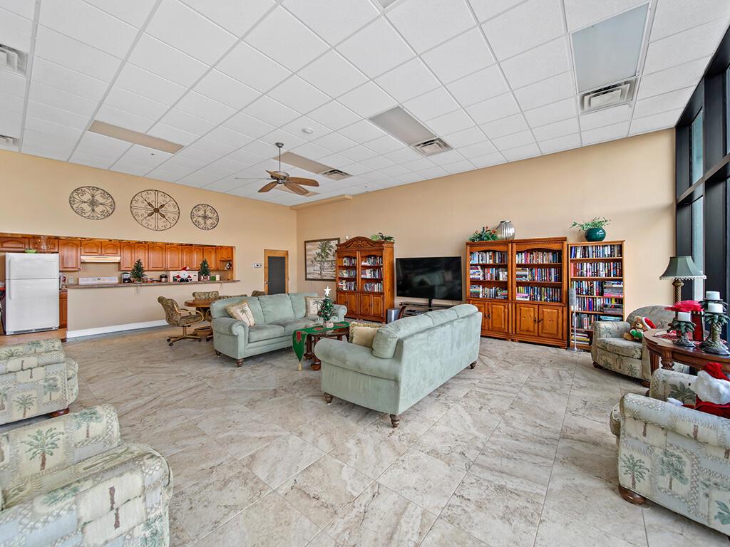 10410 S Ocean Drive 1109