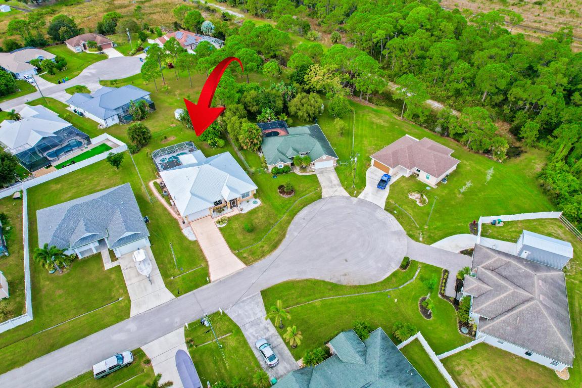 6446 NW Hacienda Court