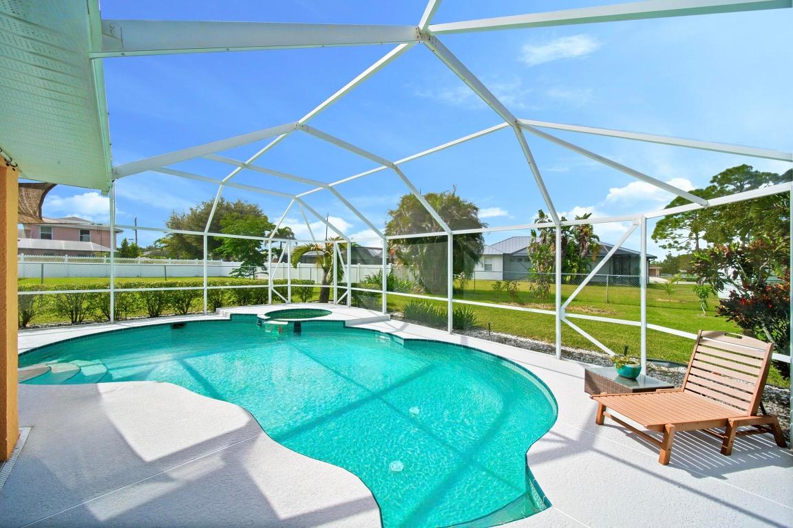 6446 NW Hacienda Court