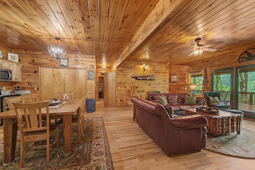 453 Macs Mountain Retreat