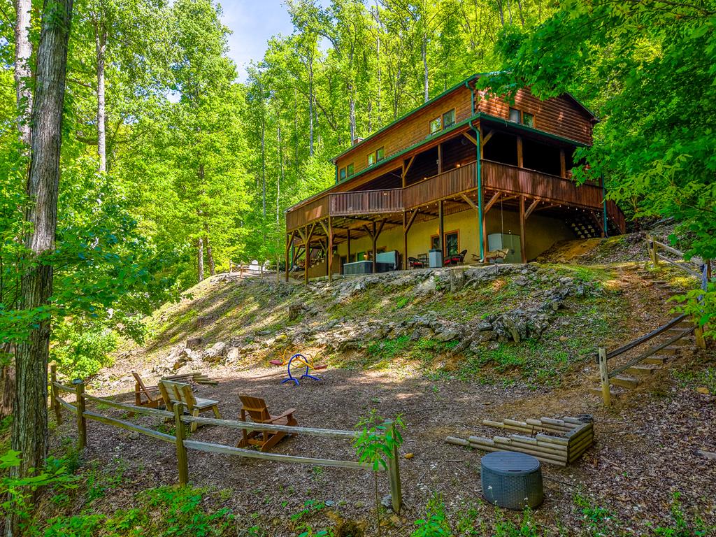 453 Macs Mountain Retreat