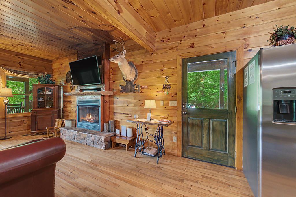 453 Macs Mountain Retreat