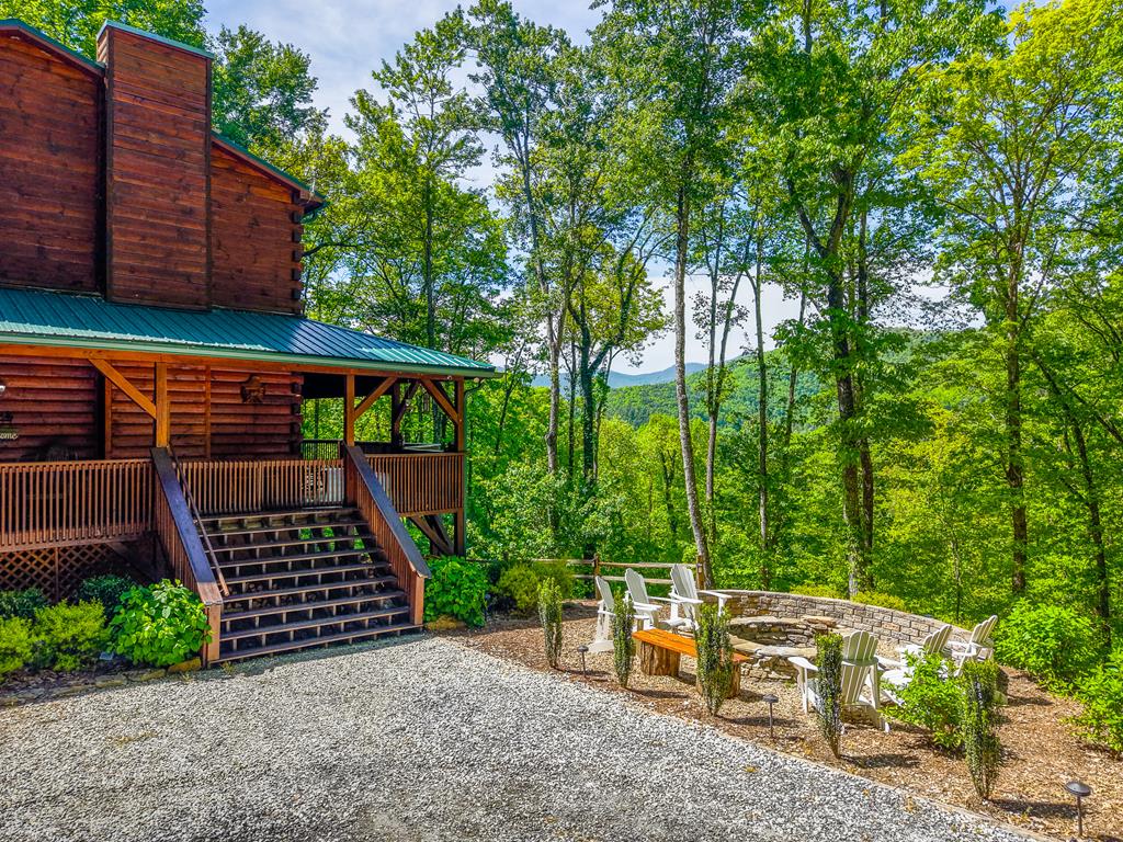 453 Macs Mountain Retreat