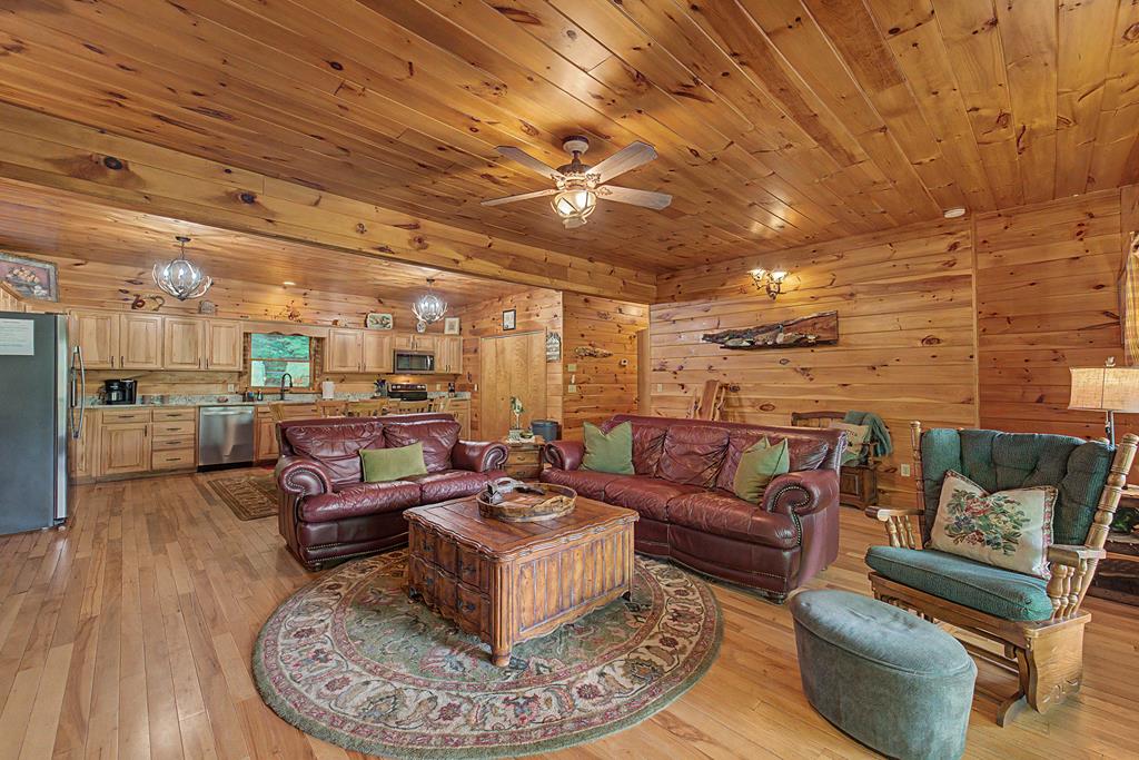 453 Macs Mountain Retreat