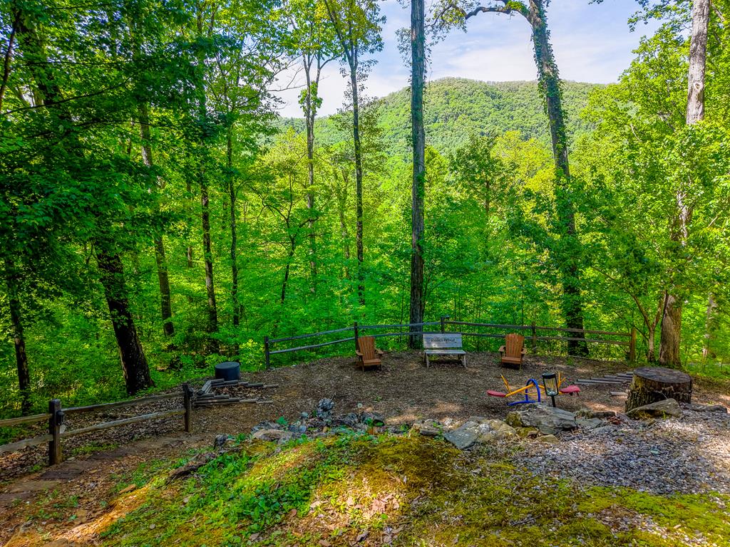 453 Macs Mountain Retreat