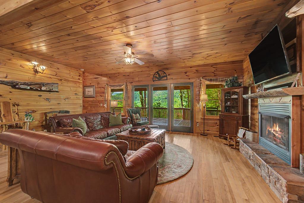 453 Macs Mountain Retreat
