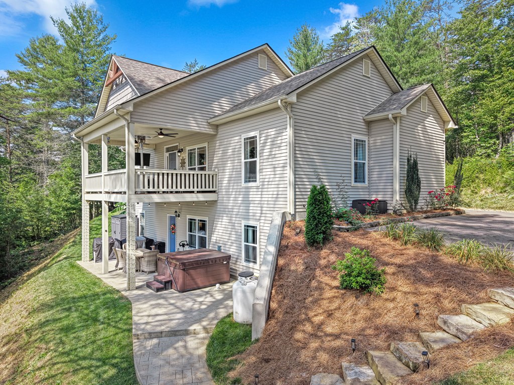 12 Preserve Mountain Circle