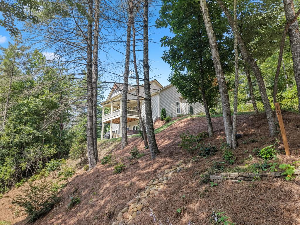 12 Preserve Mountain Circle
