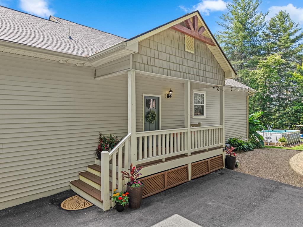 12 Preserve Mountain Circle