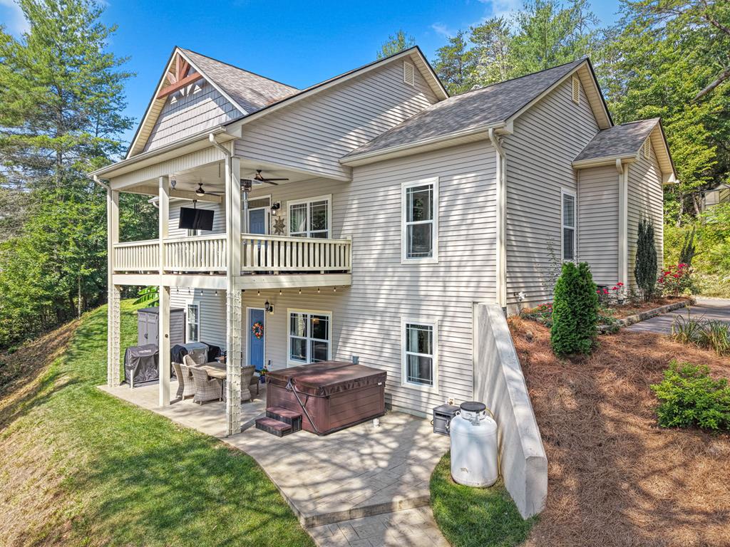 12 Preserve Mountain Circle