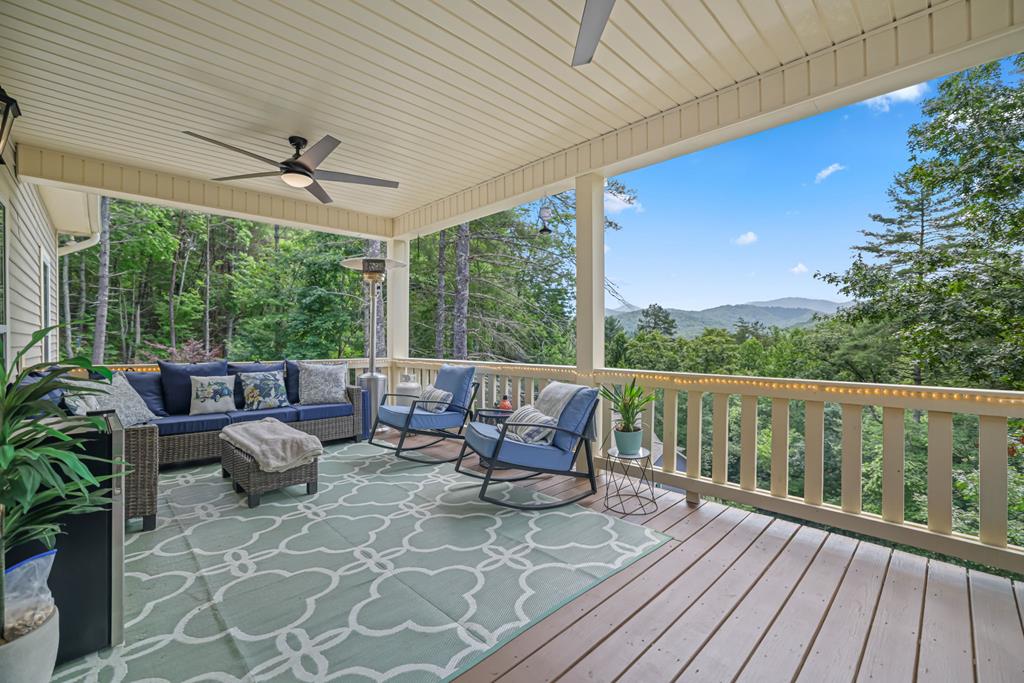 12 Preserve Mountain Circle