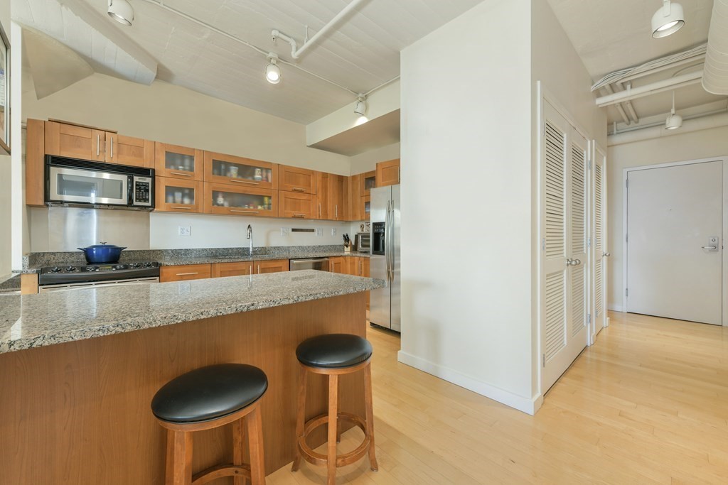 210 South Street # 6 Unit: 9-6