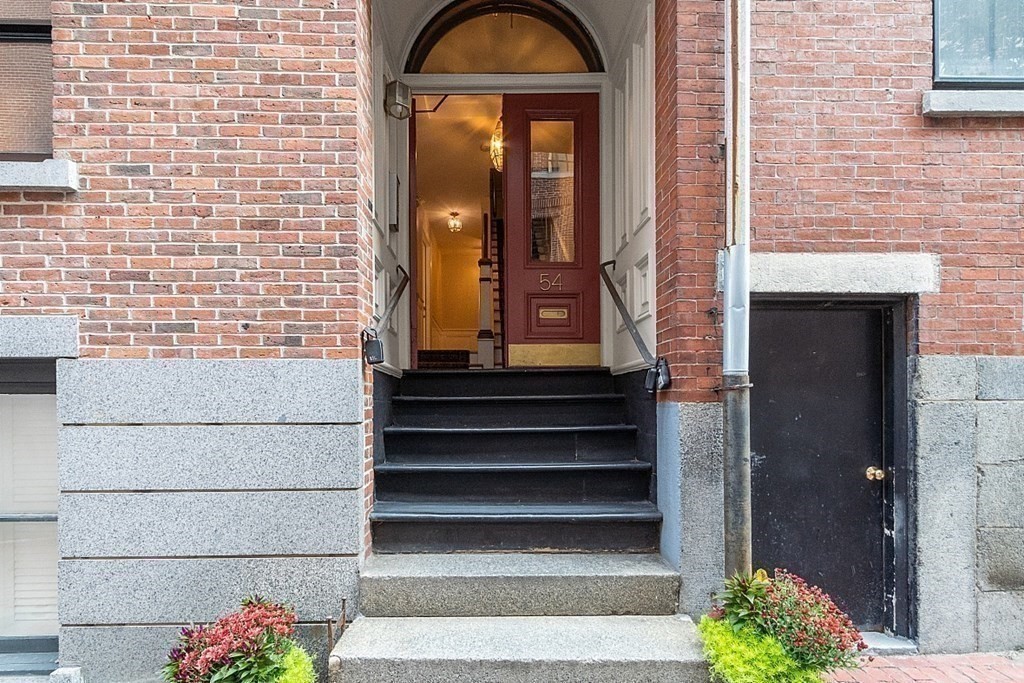 54 Temple Street # 2