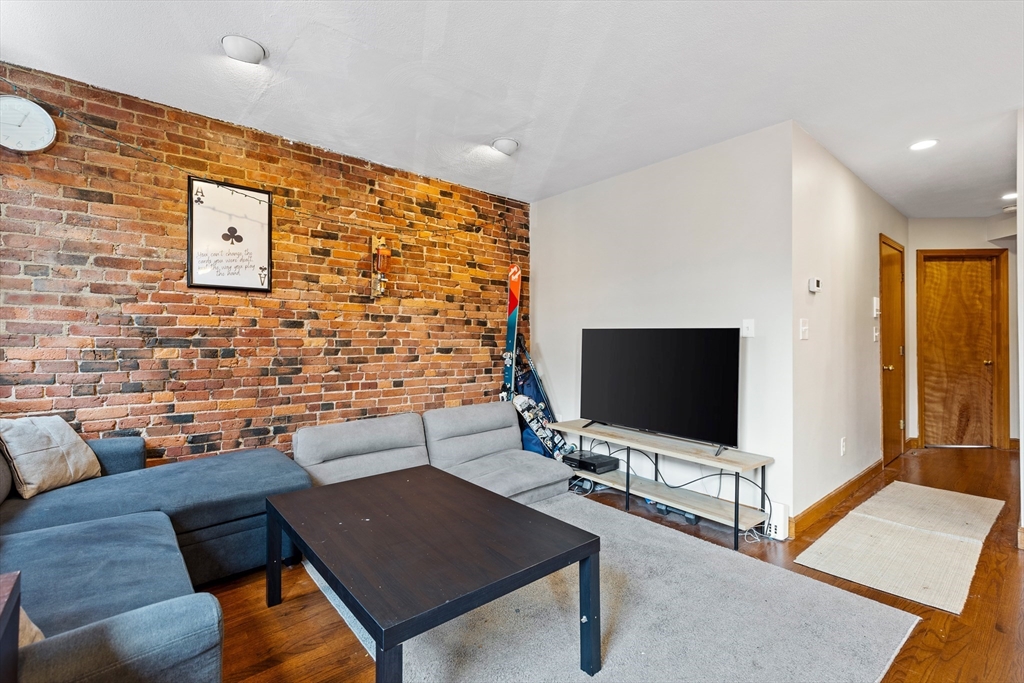 263-269 North St # 3