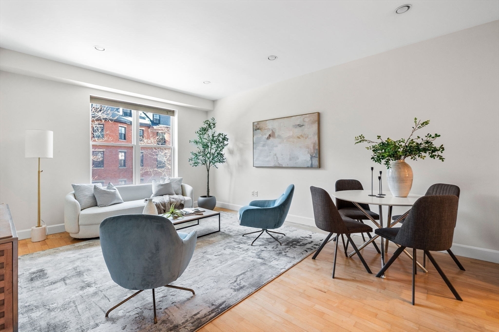 10 Bowdoin # 303
