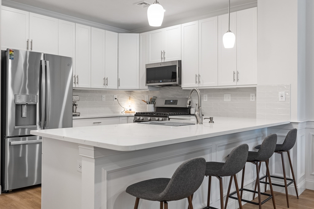 320 Middlesex Ave # C206