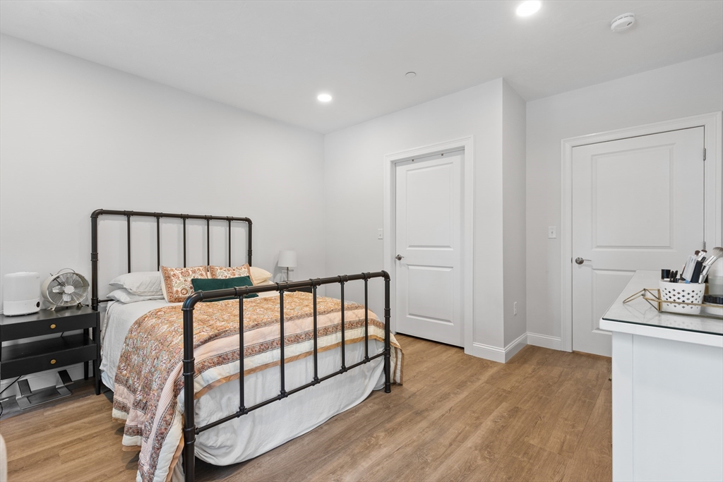 320 Middlesex Ave # C206