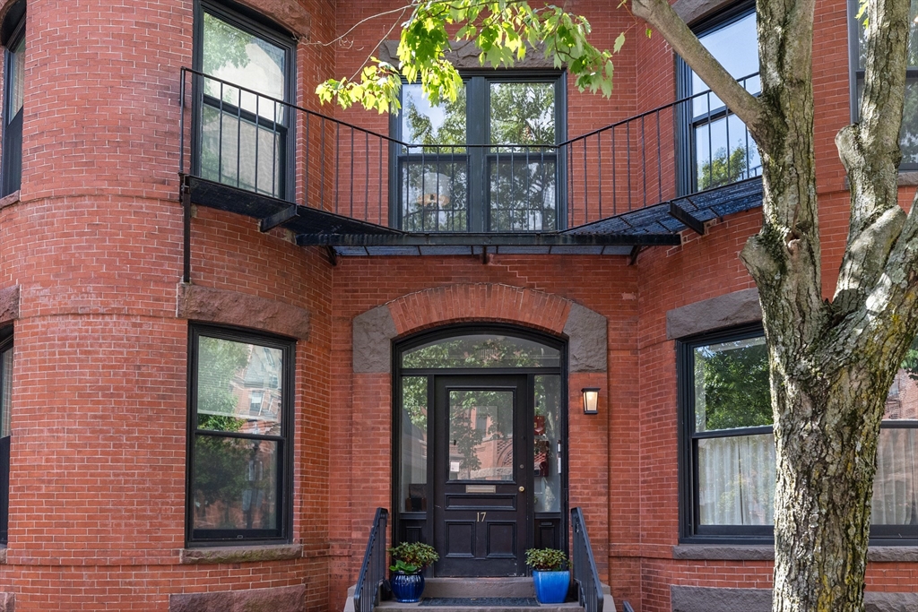 17 Cumberland St # 2