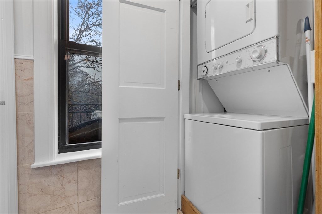 221 W Newton # 3