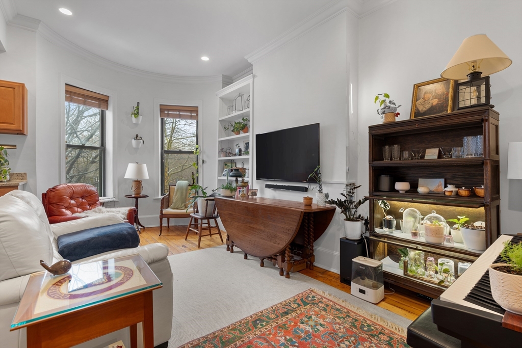 221 W Newton # 3
