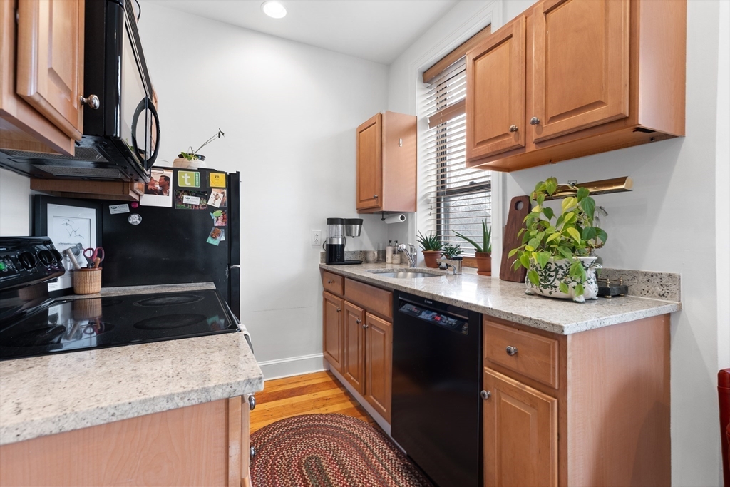 221 W Newton # 3