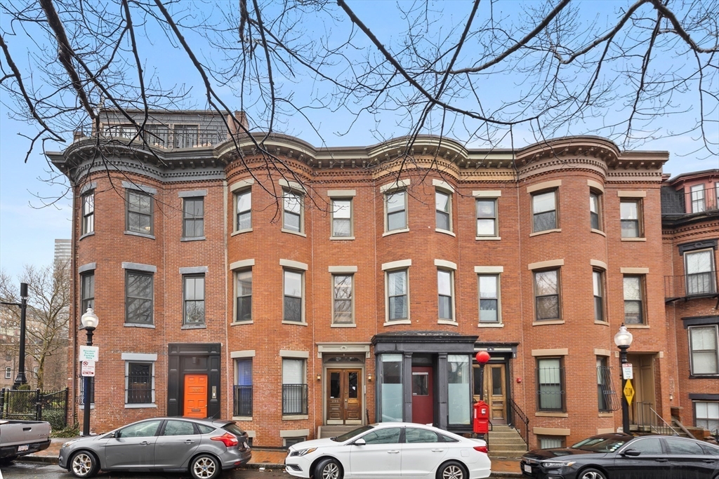221 W Newton # 3