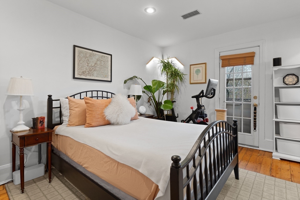 221 W Newton # 3