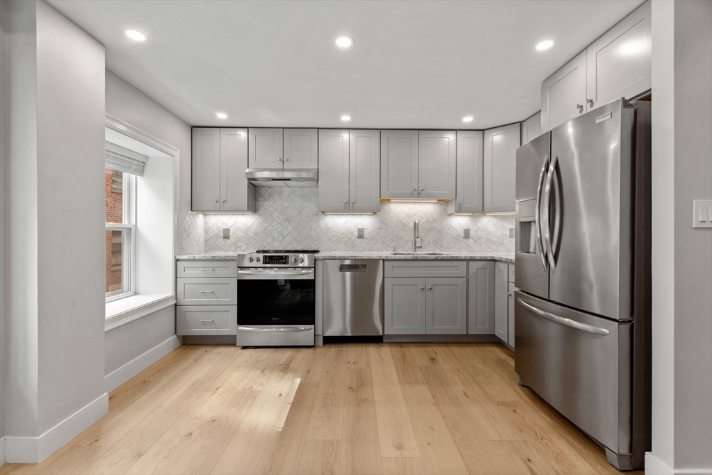 99 Fulton St # 4 Unit: 4-4