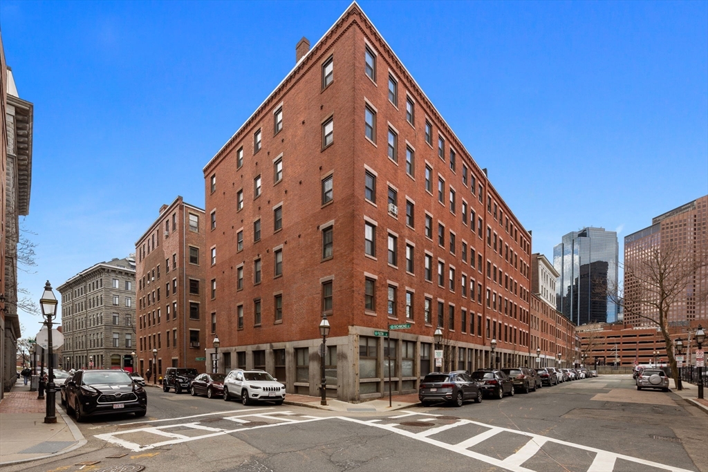 99 Fulton St # 4 Unit: 4-4