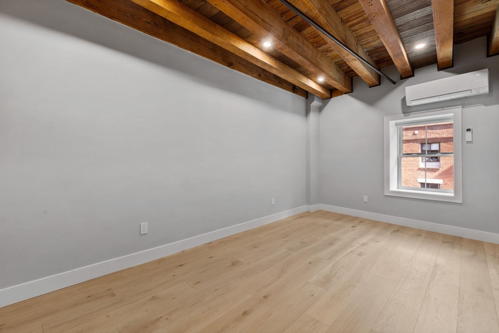 99 Fulton St # 4 Unit: 4-4